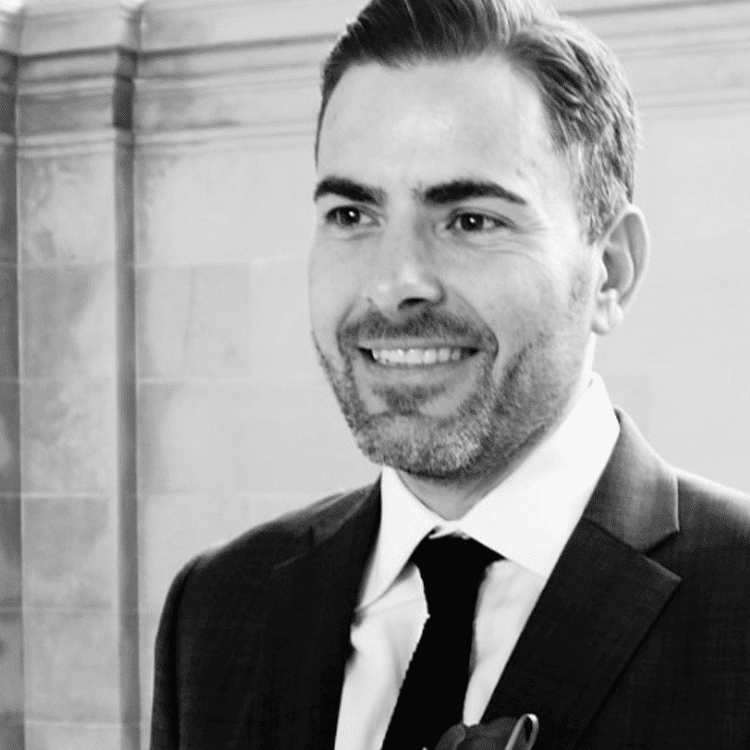 ニコラス ムッサーレム